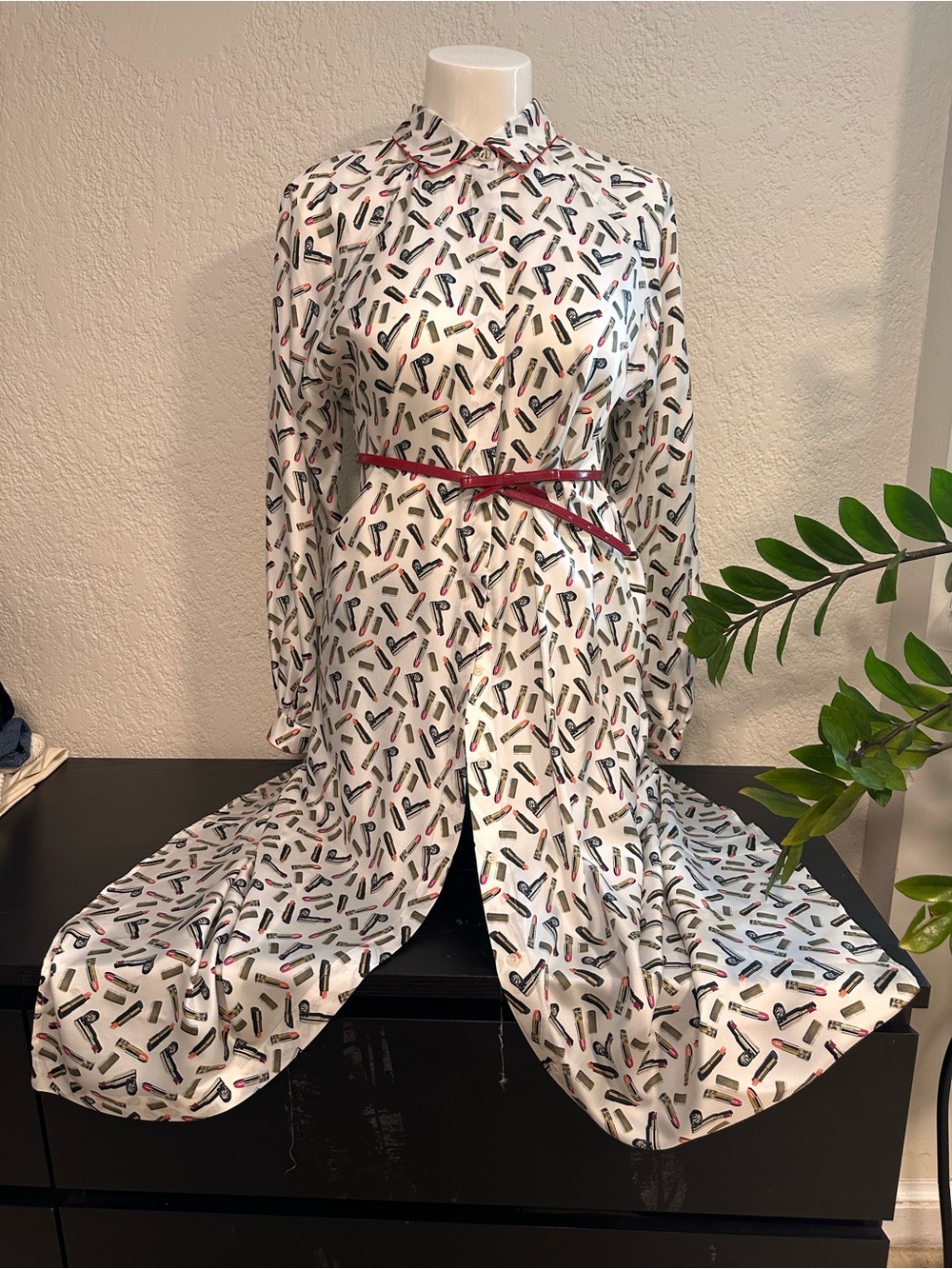 MaxMara lipstick Print silk dress.